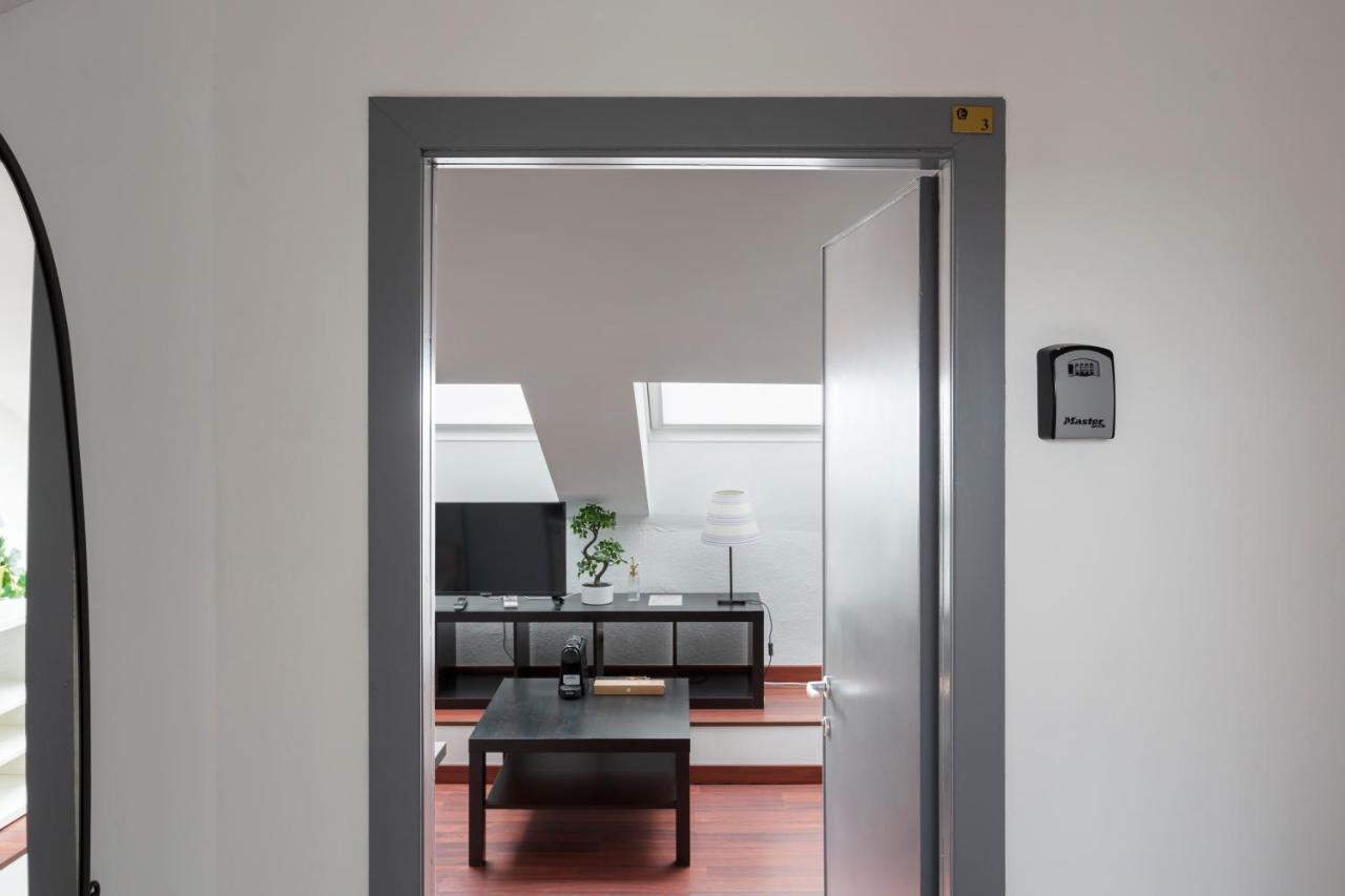 ميلان 2 Bedroom Apt - Duomo 3 المظهر الخارجي الصورة